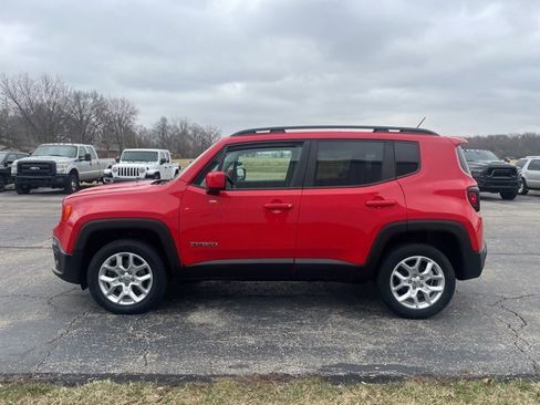Used 2017 Jeep Renegade Latitude image 4