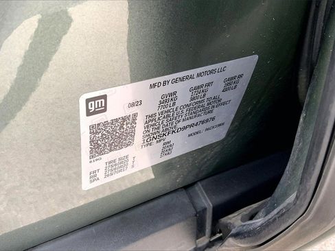 Used 2023 Chevrolet Suburban Premier image 27