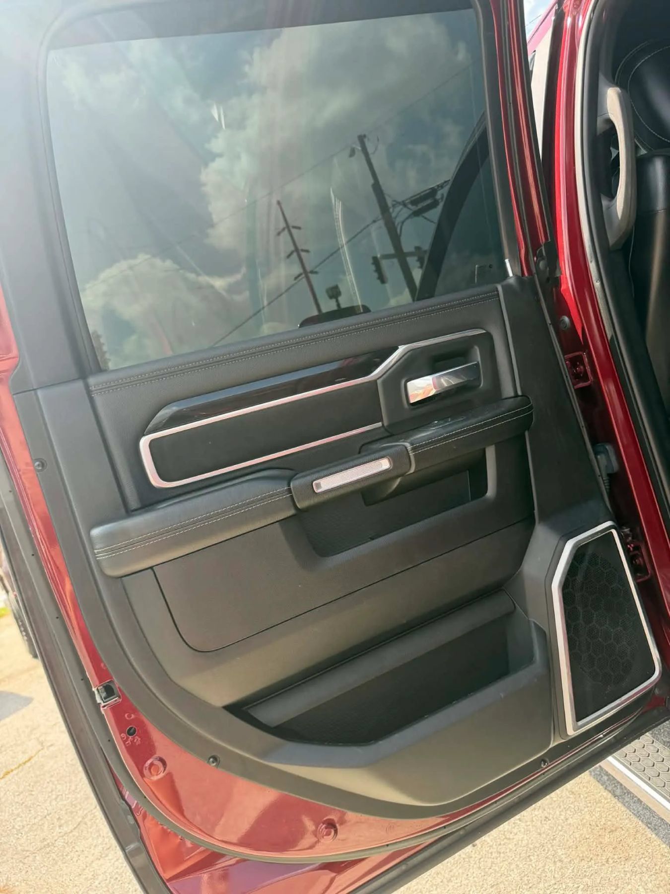 Used 2019 RAM 2500 Laramie AWD/4WD image 23