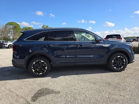 New 2026 Kia Sorento S FWD image 9
