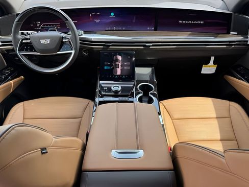 New 2026 Cadillac Escalade ESV Luxury w/ Touring Package AWD/4WD image 20