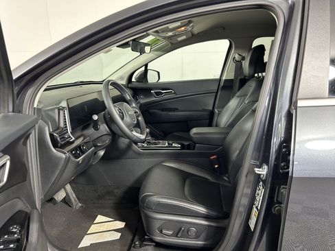Certified 2024 Kia Sportage EX image 16