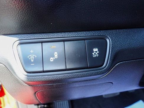 Used 2023 Kia Forte LXS w/ LXS Technology Package image 16