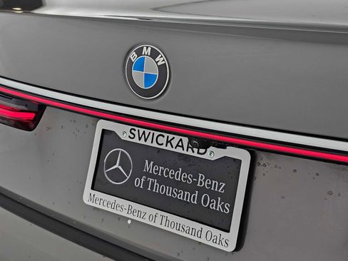 Used 2020 BMW 745e xDrive AWD/4WD image 13