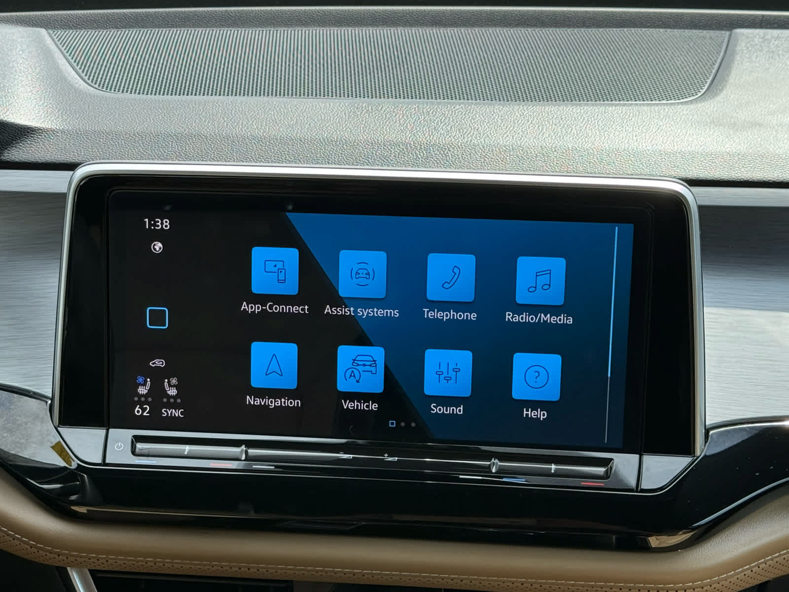 Used 2024 Volkswagen Atlas Cross Sport SE w/ Panoramic Sunroof Package AWD/4WD image 25