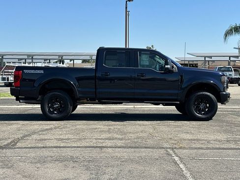 Certified 2022 Ford F250 Lariat w/ Tremor Off-Road Package AWD/4WD image 2