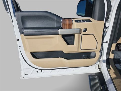 Used 2016 Ford F150 Lariat w/ Equipment Group 502A Luxury image 27