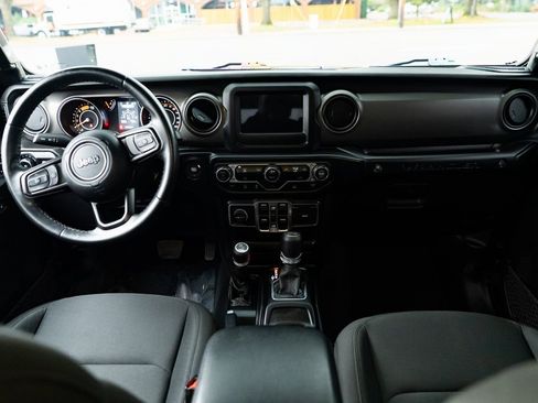 Used 2022 Jeep Wrangler Unlimited Sport image 8