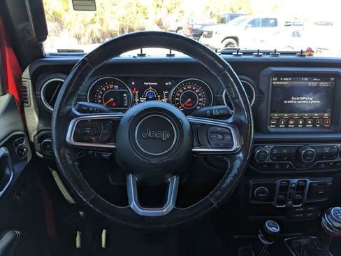 Used 2019 Jeep Wrangler Unlimited Sahara AWD/4WD image 12