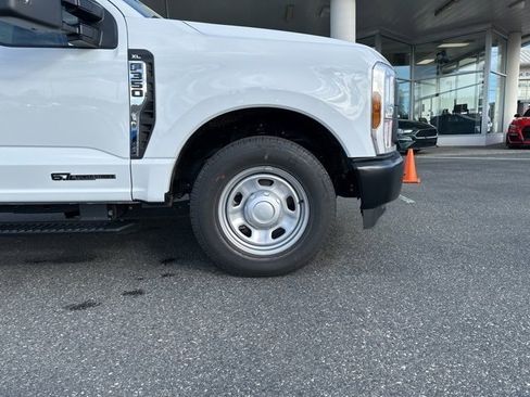 Used 2024 Ford F350 XL image 21