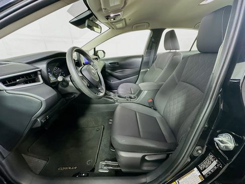 Used 2023 Toyota Corolla LE w/ Carpet Mat Package (TMS) image 13
