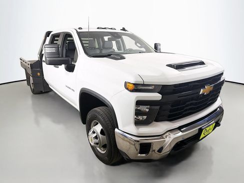 Used 2024 Chevrolet Silverado 3500 W/T w/ WT Convenience Package AWD/4WD image 4