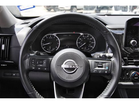 Used 2023 Nissan Pathfinder SV FWD image 6
