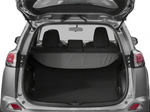 Used 2016 Toyota RAV4 LE image 11