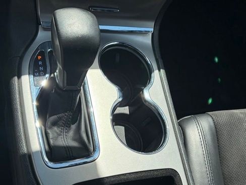 Used 2019 Jeep Grand Cherokee Altitude AWD/4WD image 23