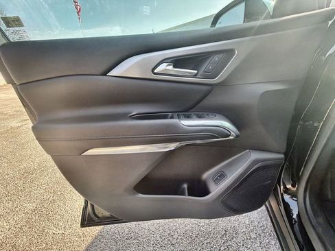 Used 2026 Chevrolet Traverse LT w/ Sun and Wheel Package image 21