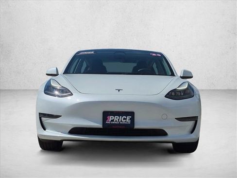 Used 2023 Tesla Model 3 Standard Range RWD image 2