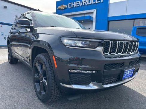 Used 2023 Jeep Grand Cherokee L Limited w/ Trailer Tow Group (B) AWD/4WD image 14
