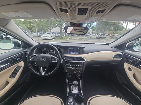 Used 2019 INFINITI QX30 w/ Navigation Package FWD image 30