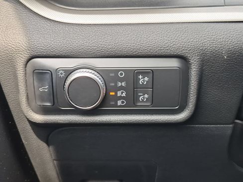 Used 2020 Ford Explorer XLT RWD image 28