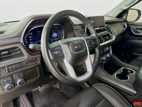 Used 2023 GMC Yukon SLT image 9