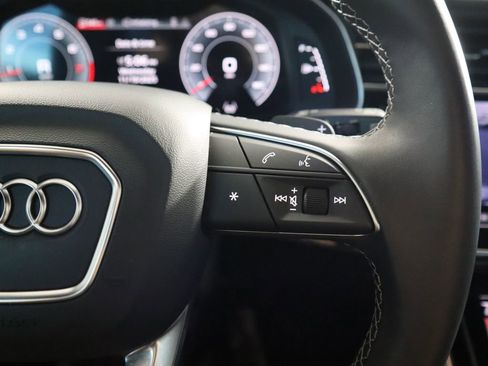 Certified 2025 Audi Q7 2.0T Premium image 13