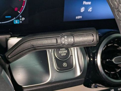 New 2026 Mercedes-Benz GLB 250 image 12