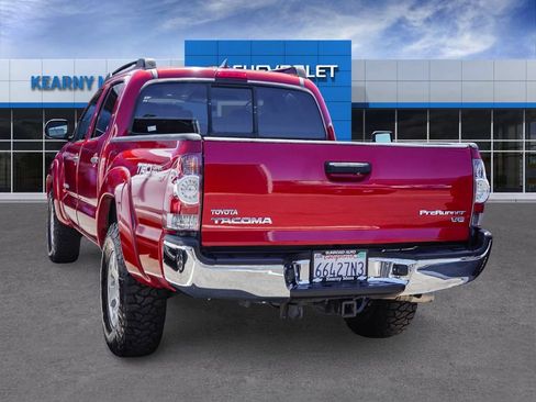 Used 2012 Toyota Tacoma PreRunner w/ TRD Off-Road Pkg RWD image 4