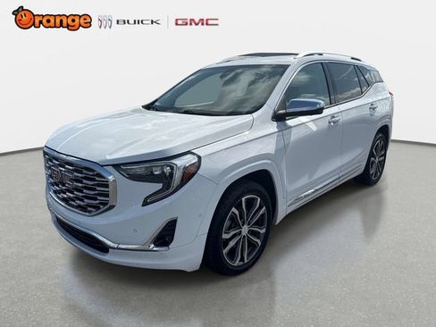 Used 2020 GMC Terrain Denali w/ Denali Premium Package FWD image 7