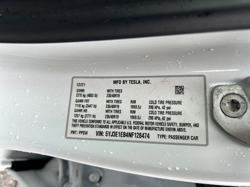 Used 2022 Tesla Model 3 Long Range AWD/4WD image 34