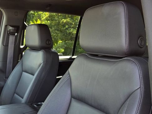 Used 2025 Chevrolet Tahoe LT AWD/4WD image 36