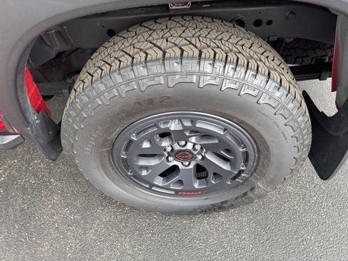 Used 2025 Nissan Frontier PRO-4X AWD/4WD image 8