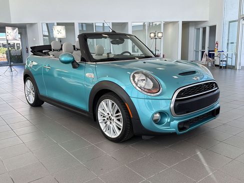 Used 2017 MINI Cooper S image 7