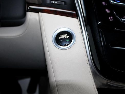 Used 2015 Cadillac Escalade ESV Luxury image 25