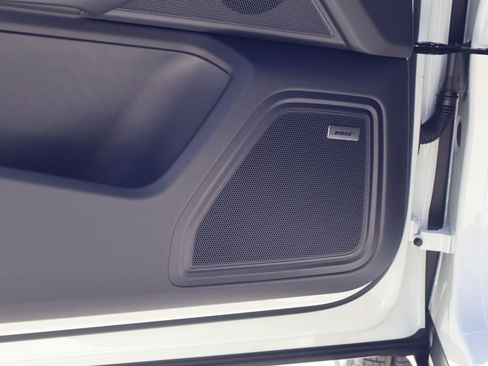 New 2026 Porsche Macan AWD/4WD image 12