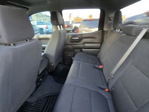 Used 2021 GMC Sierra 1500 Crew Cab Long Box 4WD w/ Sierra Value Package image 11