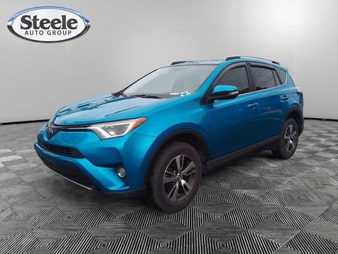 Used 2017 Toyota RAV4 XLE image 1