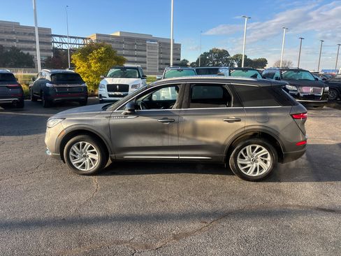 Used 2022 Lincoln Corsair FWD image 4