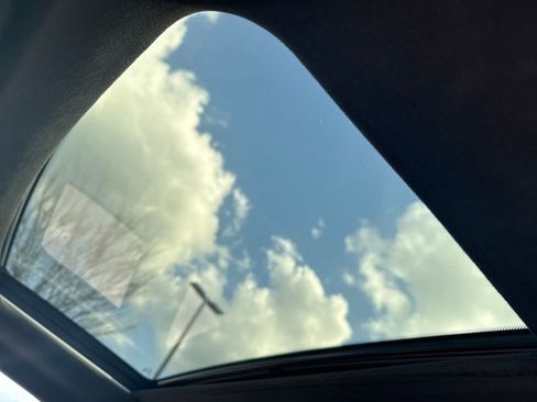 Used 2017 Hyundai Veloster Value Edition image 22