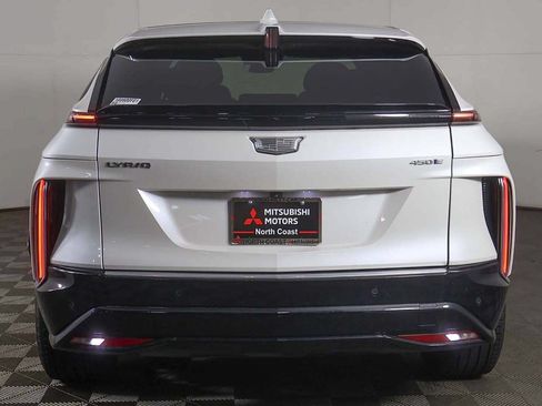 Used 2024 Cadillac Lyriq Tech RWD image 12