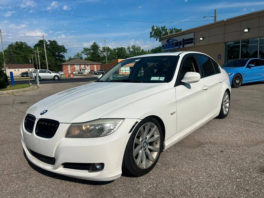 Used 2011 BMW 328i Sedan RWD image 1