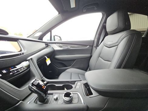 New 2025 Cadillac XT5 Sportv w/ Technology Package image 45