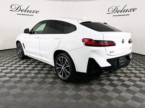 Used 2022 BMW X4 xDrive30i w/ M Sport Package image 4