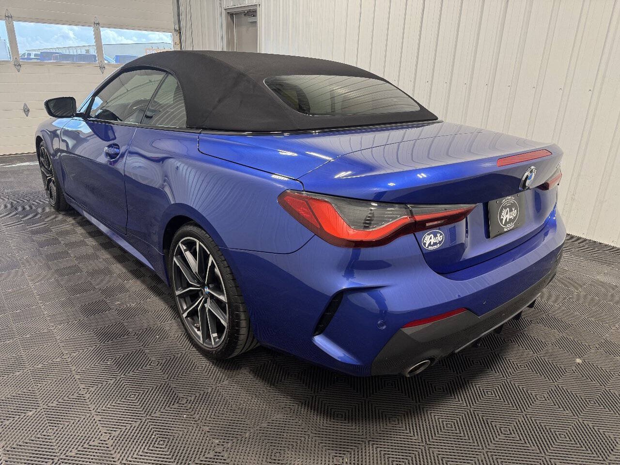 Used 2023 BMW 430i Convertible w/ M Sport Package RWD image 5