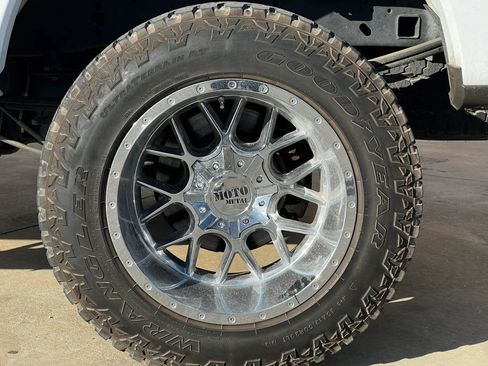 Used 2019 Ford F250 XL w/ STX Appearance Package AWD/4WD image 11