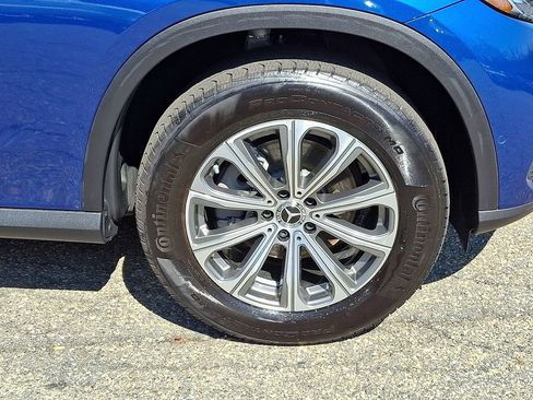 Used 2025 Mercedes-Benz GLC 300 4MATIC image 9