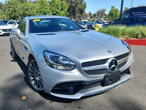 Used 2017 Mercedes-Benz SLC 300 image 2