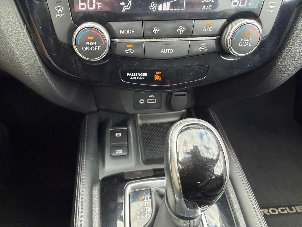 Used 2019 Nissan Rogue SL w/ Premium Package AWD/4WD image 23