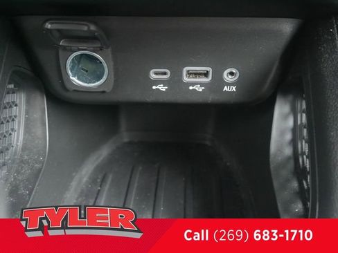 Used 2023 Chevrolet TrailBlazer RS w/ Convenience Package image 37