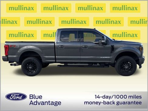 Used 2019 Ford F350 Lariat image 2